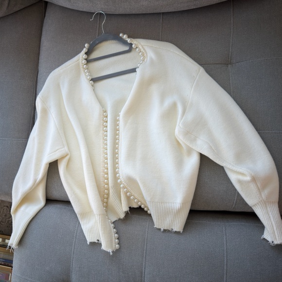 Commense cream cardigan with pearl trim and ripped hems size small - Picture 5 of 7